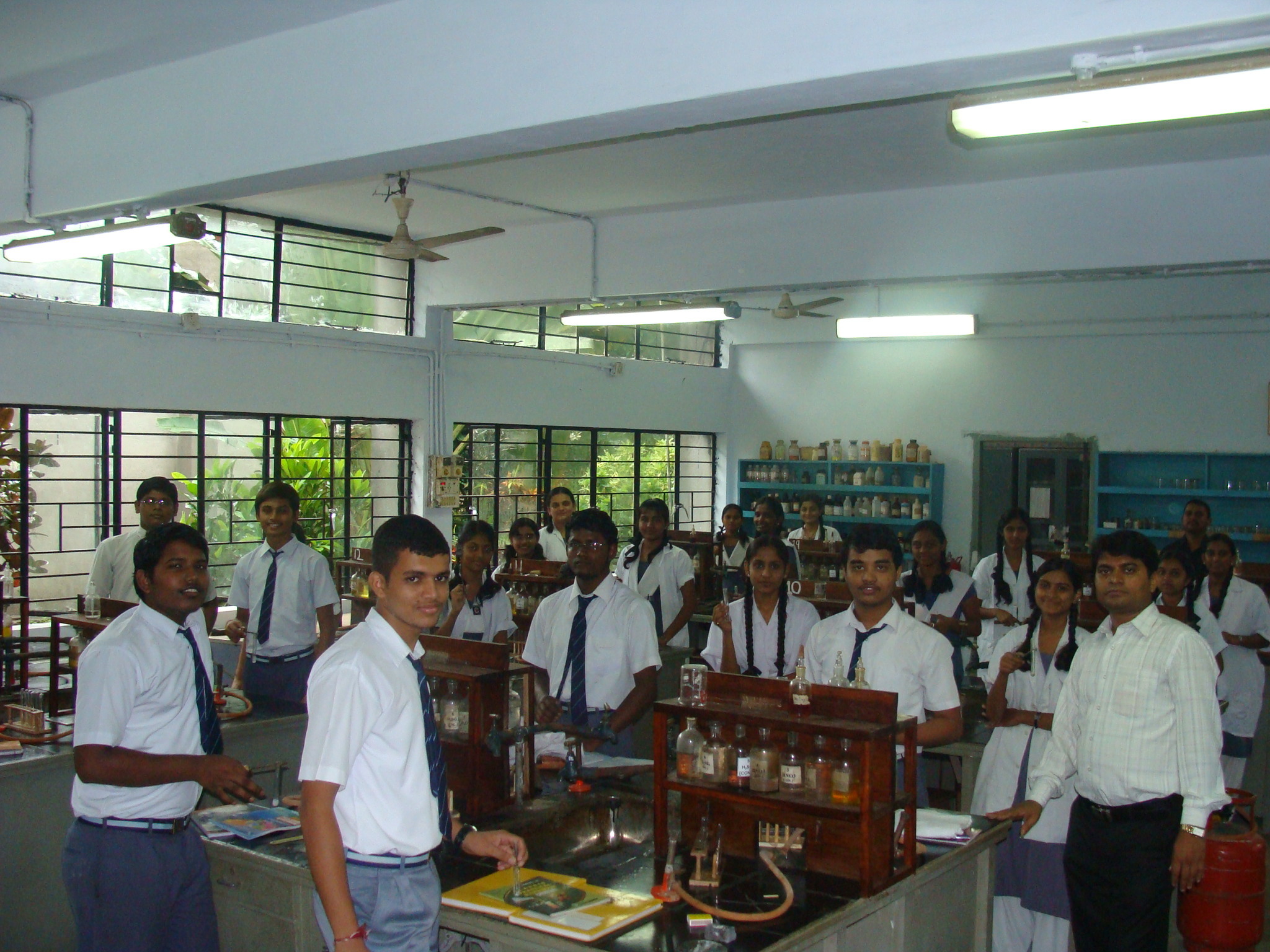 Chemistry Lab / रसायन विज्ञान प्रयोगशाला